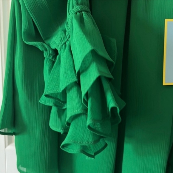 Cece Green Chiffon Off The Shoulder Blouse Size XS - Picture 4 of 5